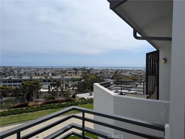 270 Cagney Lane 308, Newport Beach, California 92663
