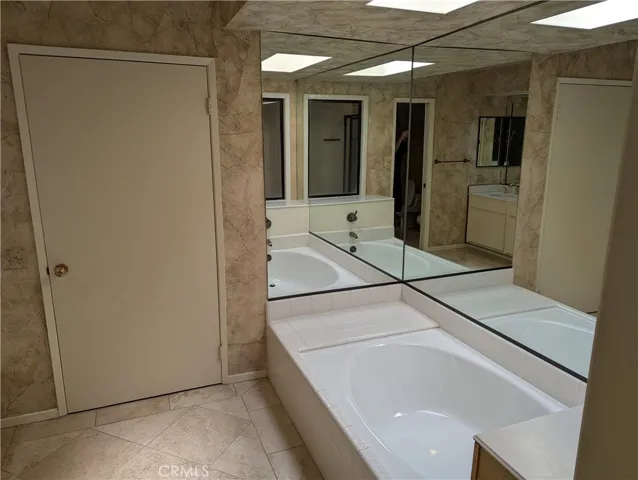 270 Cagney Lane 308, Newport Beach, California 92663