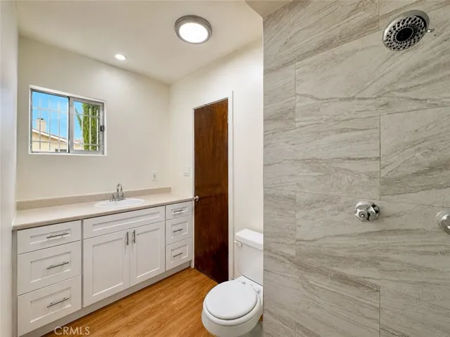 410 N Market Street 17, Inglewood, California 90302