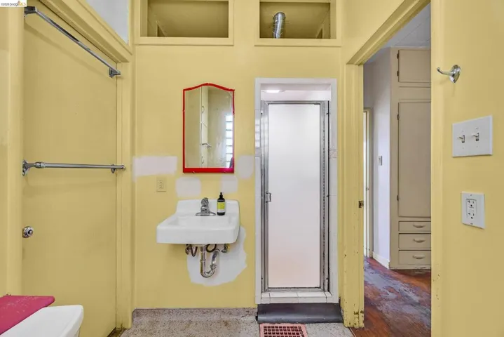 Main Bath