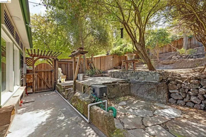 243 Nevada Av, Richmond, California 94801