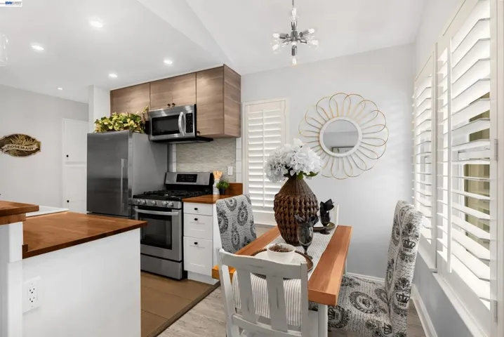 49 Okelley Way, Santa Rosa, California 95403