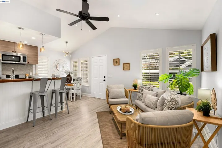 49 Okelley Way, Santa Rosa, California 95403