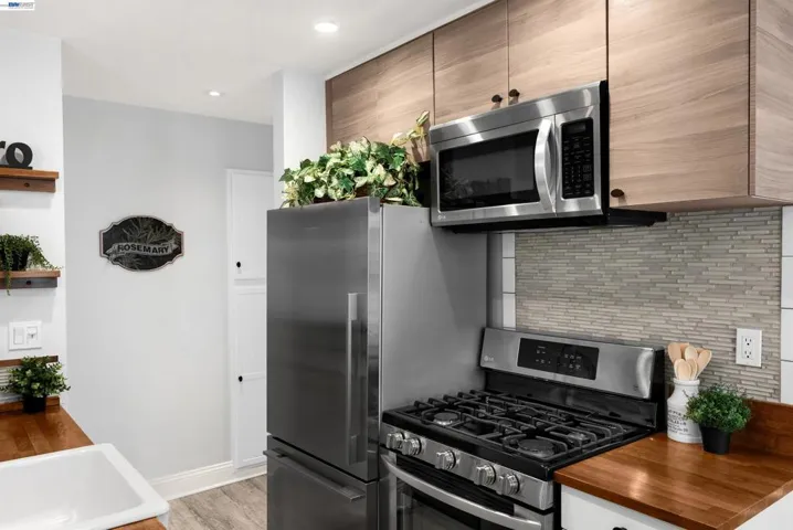 49 Okelley Way, Santa Rosa, California 95403