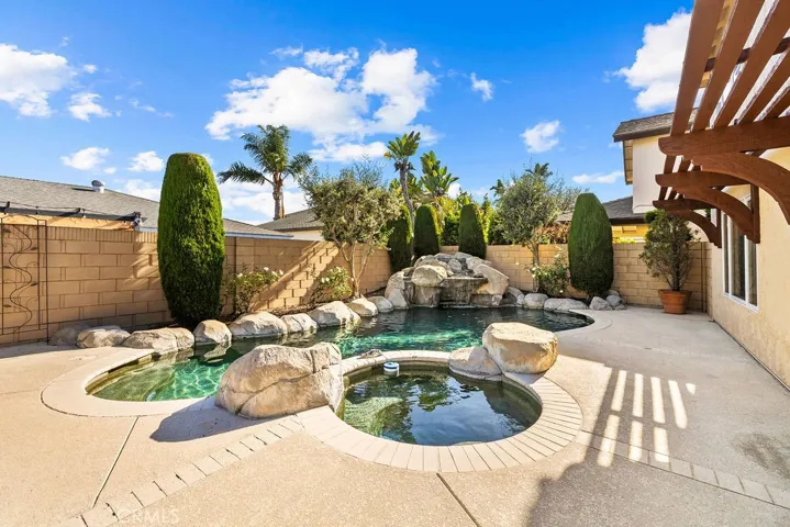 Pool with Spa Shown