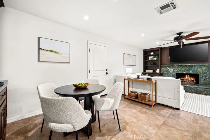 Kitchen nook Area