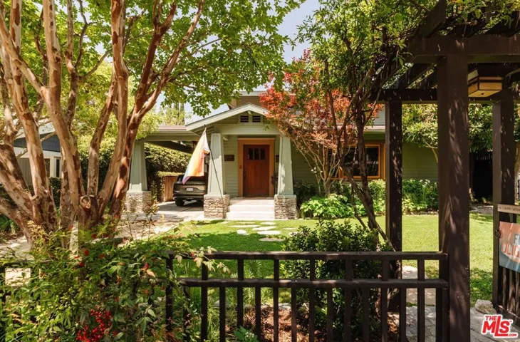 1951 Canyon Drive, Los Angeles, California 90068