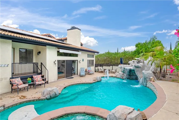 2429 Cliff Road, Upland, California 91784