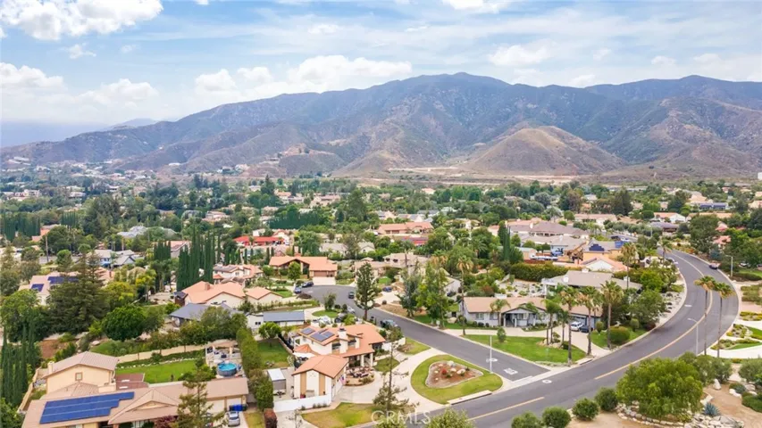 2429 Cliff Road, Upland, California 91784