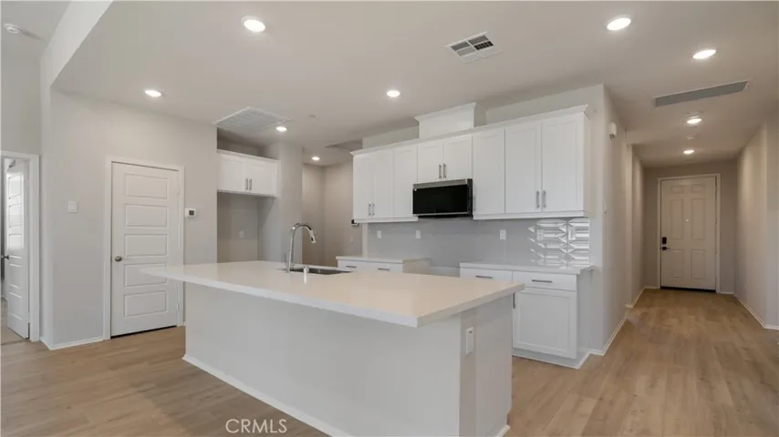 13925 Mesa View, Victorville, California 92392