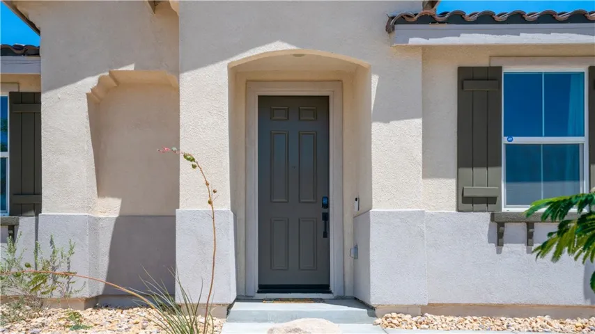 13925 Mesa View, Victorville, California 92392