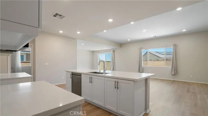 13925 Mesa View, Victorville, California 92392