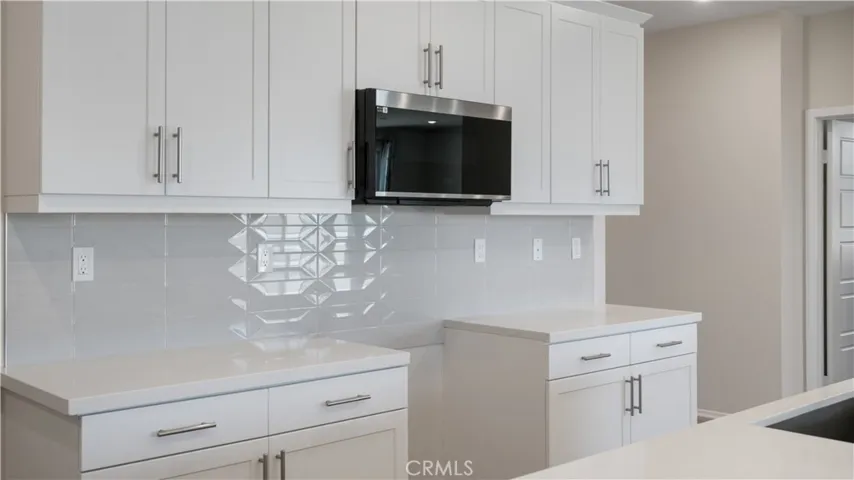 13925 Mesa View, Victorville, California 92392