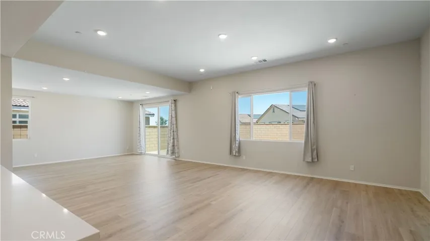13925 Mesa View, Victorville, California 92392