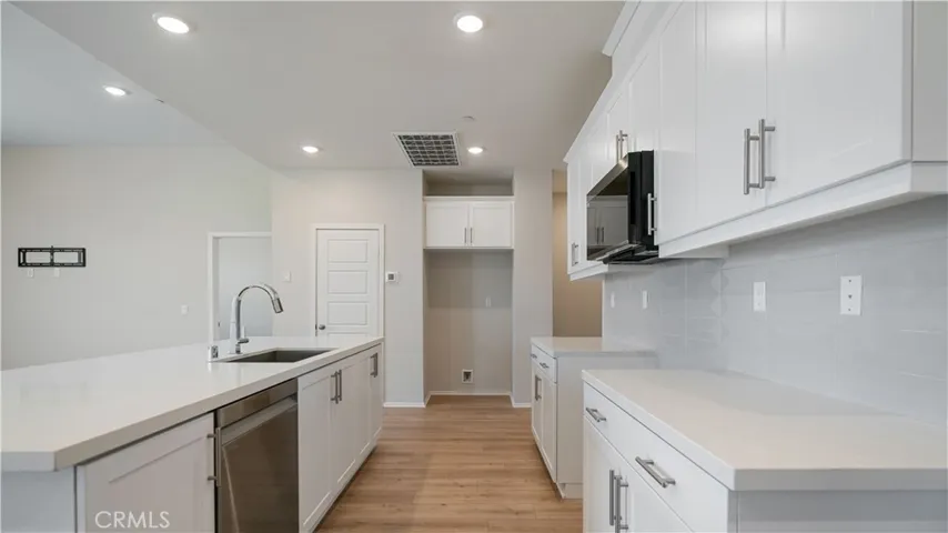 13925 Mesa View, Victorville, California 92392