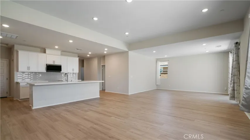 13925 Mesa View, Victorville, California 92392
