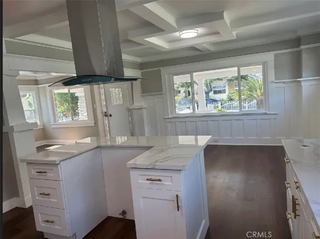 2022 W 31st, Los Angeles, California 90018