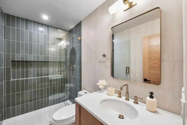 630 Camino Ynez, Solana Beach, California 92075