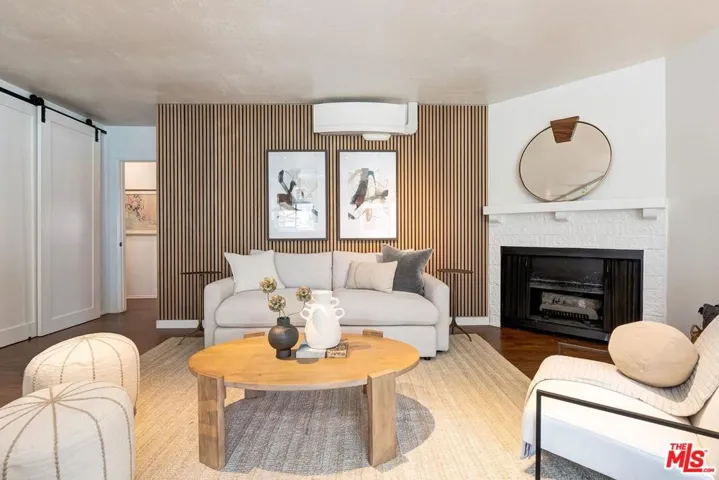 1337 Berkeley Street 7, Santa Monica, California 90404