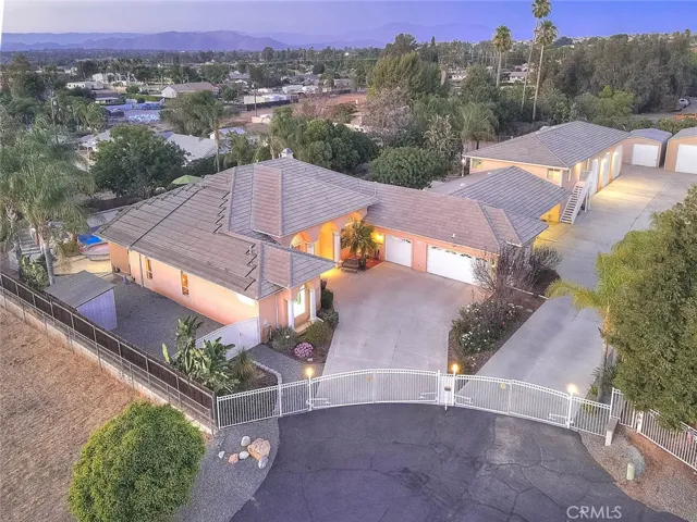 17292 Bali, Riverside, California 92504