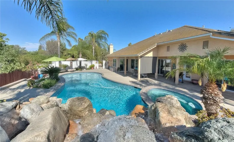 17292 Bali, Riverside, California 92504
