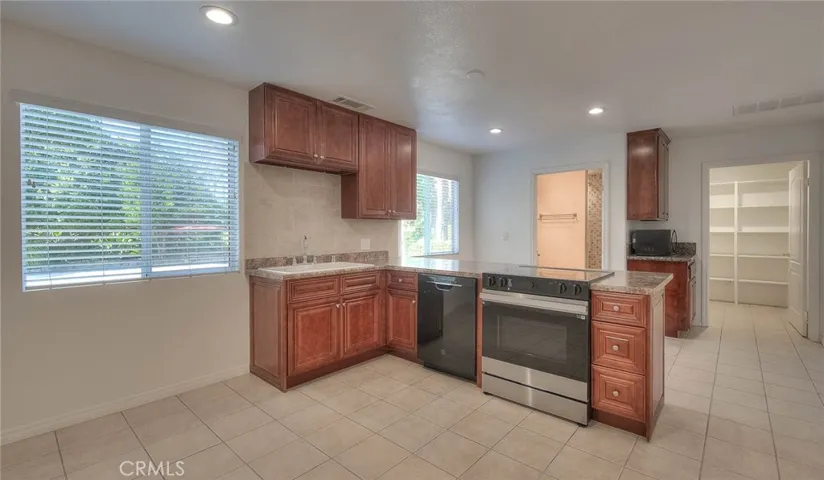 17292 Bali, Riverside, California 92504