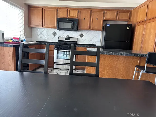 18102 Ceres, Fontana, California 92335
