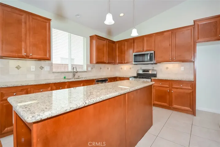 7816 Rawls Drive, Hemet, California 92545