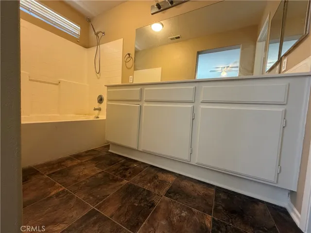 13579 Winewood, Victorville, California 92392