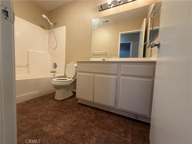 13579 Winewood, Victorville, California 92392