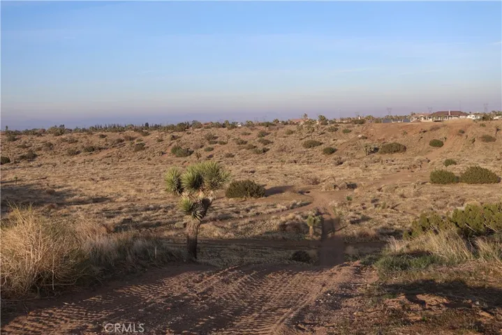 9955 Macron Street, Hesperia, California 92344