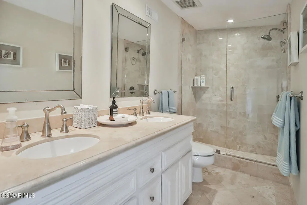 jBedroom3 Ensuite6