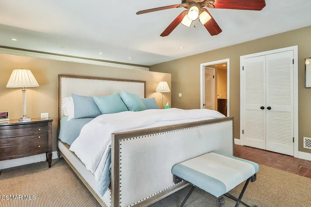 fPrimary Bedroom Suite3