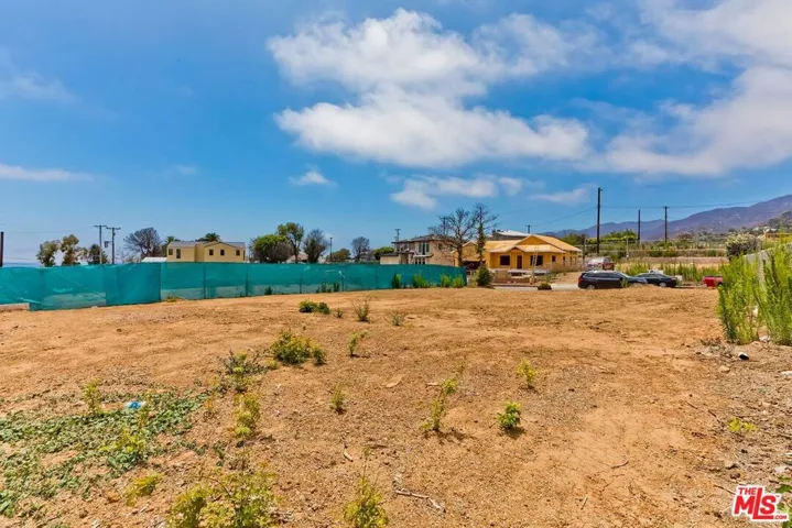 17034 Livorno Drive, Pacific Palisades, California 90272