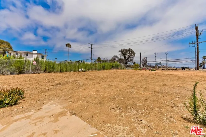 17034 Livorno Drive, Pacific Palisades, California 90272