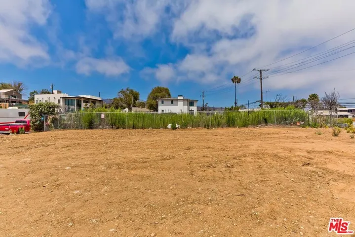 17034 Livorno Drive, Pacific Palisades, California 90272