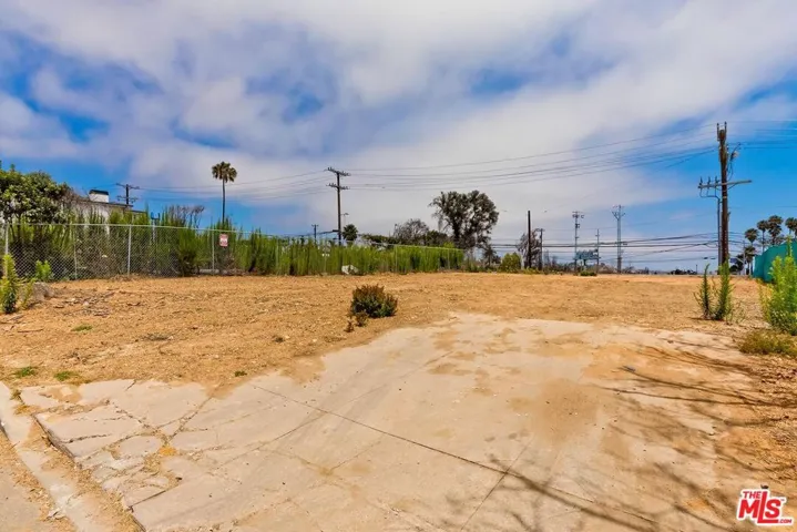 17034 Livorno Drive, Pacific Palisades, California 90272