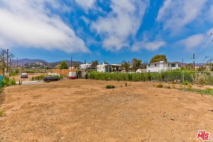 17034 Livorno Drive, Pacific Palisades, California 90272
