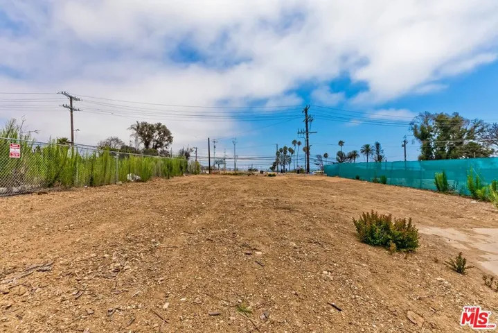 17034 Livorno Drive, Pacific Palisades, California 90272