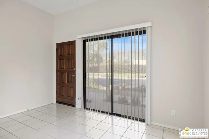2400 Los Coyotes Drive, Palm Springs, California 92264