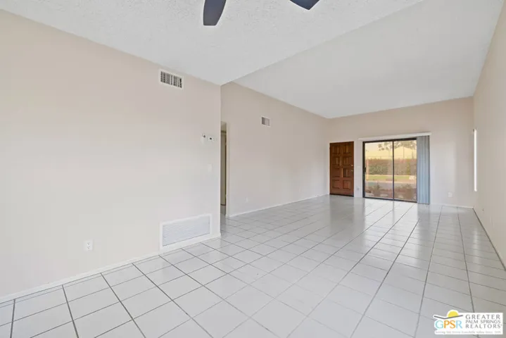 2400 Los Coyotes Drive, Palm Springs, California 92264