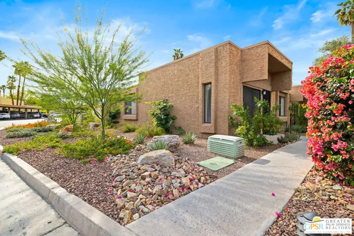 2400 Los Coyotes Drive, Palm Springs, California 92264