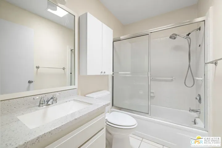 2400 Los Coyotes Drive, Palm Springs, California 92264
