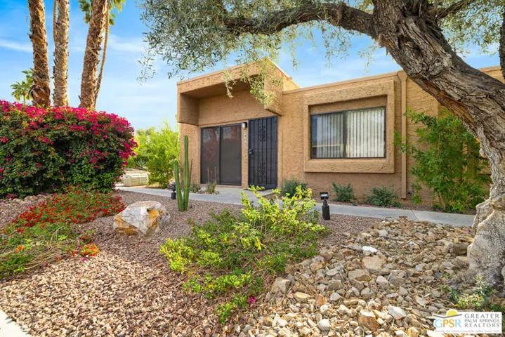 2400 Los Coyotes Drive, Palm Springs, California 92264