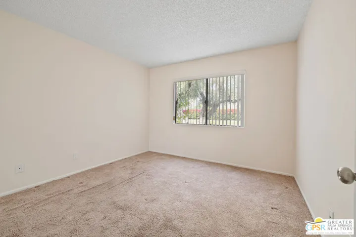 2400 Los Coyotes Drive, Palm Springs, California 92264