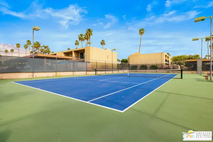 2400 Los Coyotes Drive, Palm Springs, California 92264