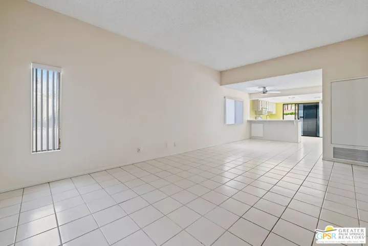 2400 Los Coyotes Drive, Palm Springs, California 92264