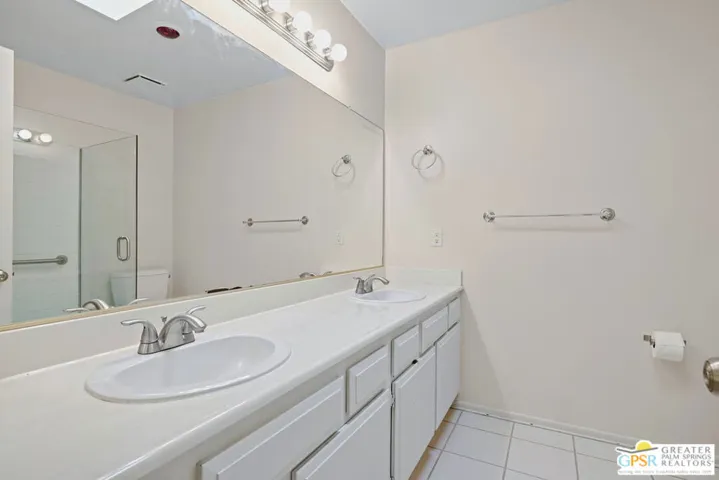 2400 Los Coyotes Drive, Palm Springs, California 92264