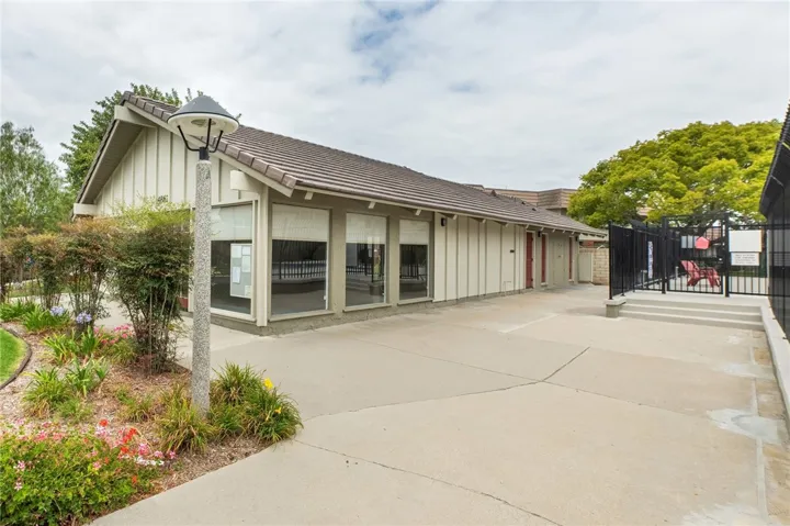 4792 Larwin Avenue, Cypress, California 90630