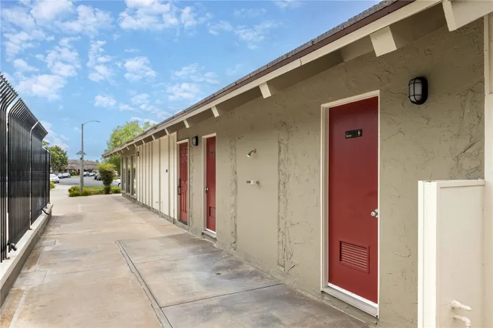 4792 Larwin Avenue, Cypress, California 90630